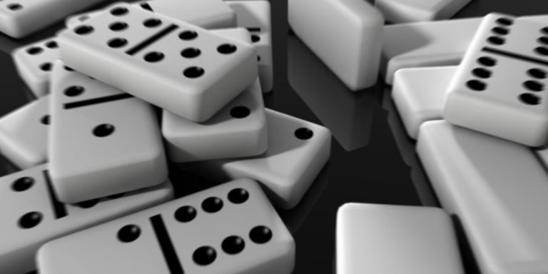 The Many Benefits of Playing Domino QQ Online
